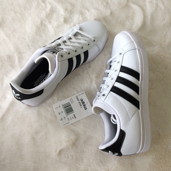 NEW IN BOX Adidas Leather Sneakers - Picture 1 of 3